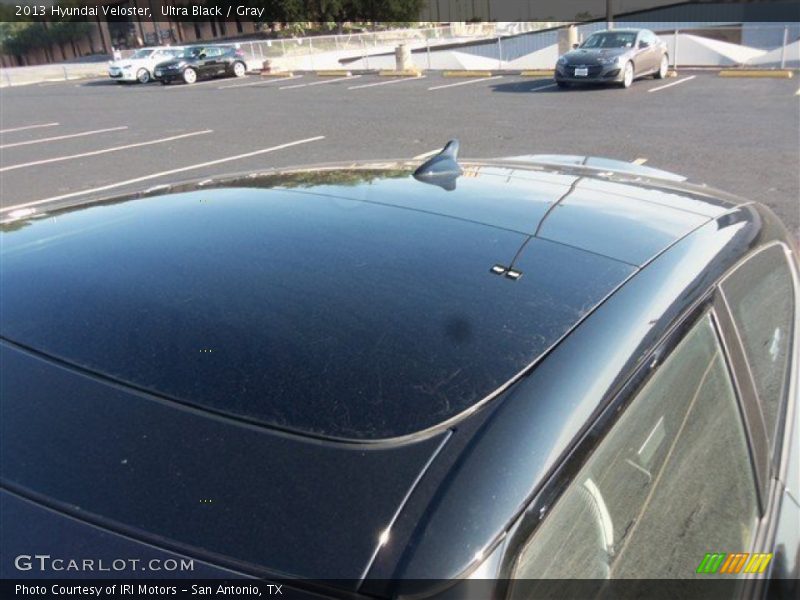 Ultra Black / Gray 2013 Hyundai Veloster