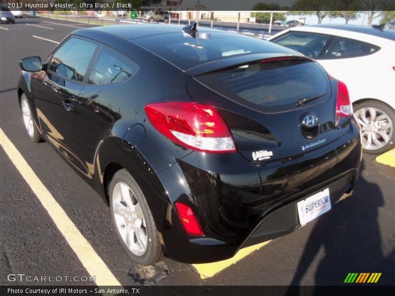 Ultra Black / Black 2013 Hyundai Veloster
