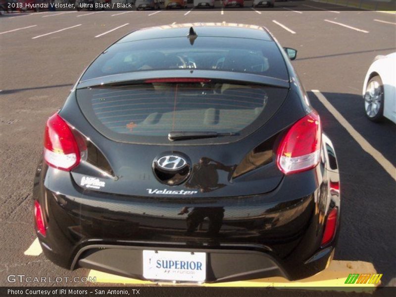 Ultra Black / Black 2013 Hyundai Veloster