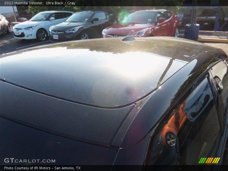 Ultra Black / Gray 2013 Hyundai Veloster