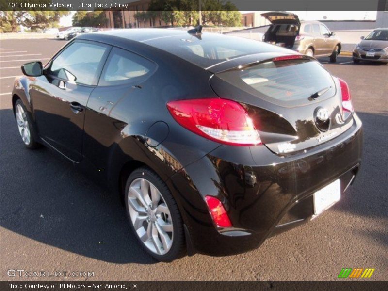 Ultra Black / Gray 2013 Hyundai Veloster