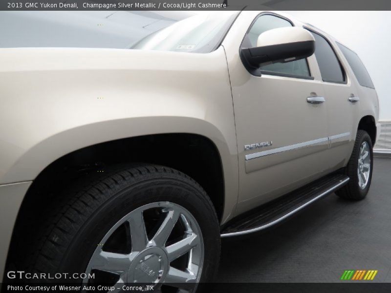 Champagne Silver Metallic / Cocoa/Light Cashmere 2013 GMC Yukon Denali
