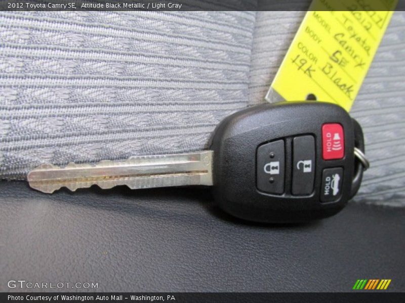 Attitude Black Metallic / Light Gray 2012 Toyota Camry SE