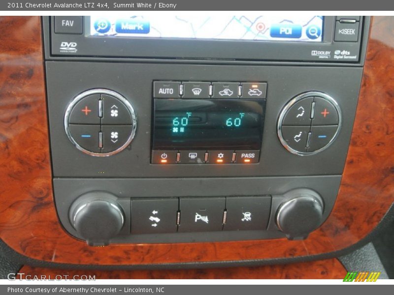 Summit White / Ebony 2011 Chevrolet Avalanche LTZ 4x4
