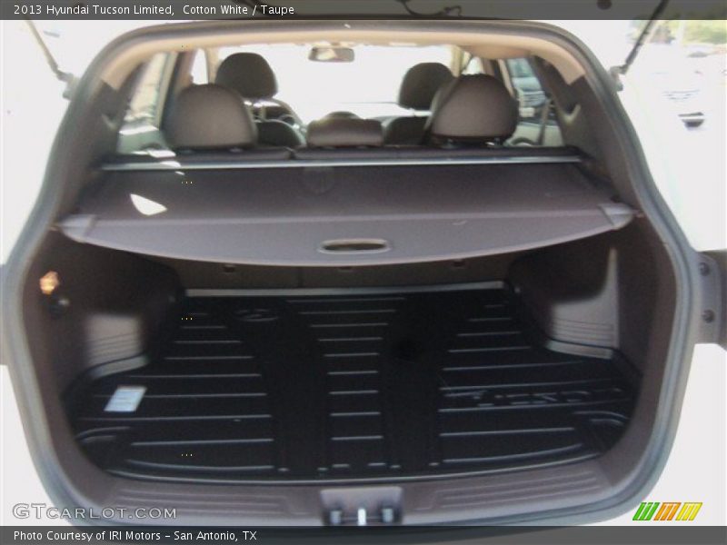 Cotton White / Taupe 2013 Hyundai Tucson Limited
