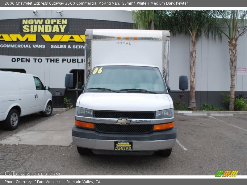 Summit White / Medium Dark Pewter 2006 Chevrolet Express Cutaway 3500 Commercial Moving Van