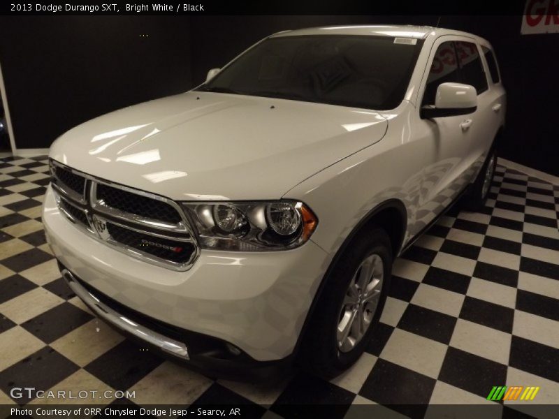 Bright White / Black 2013 Dodge Durango SXT