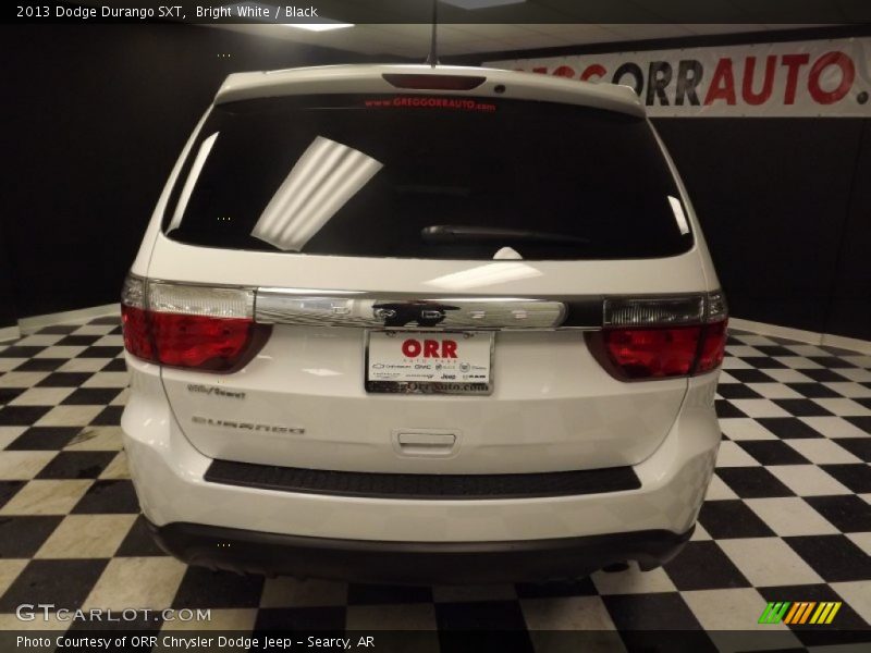 Bright White / Black 2013 Dodge Durango SXT