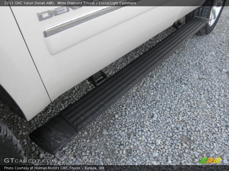 White Diamond Tricoat / Cocoa/Light Cashmere 2013 GMC Yukon Denali AWD