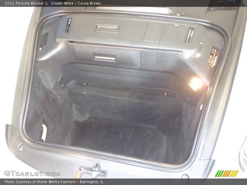 Cream White / Cocoa Brown 2011 Porsche Boxster S
