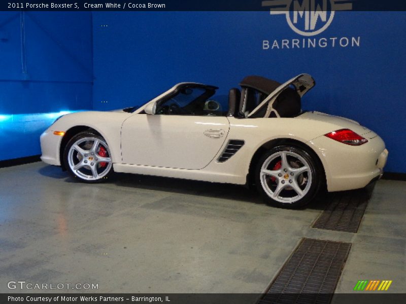 Cream White / Cocoa Brown 2011 Porsche Boxster S
