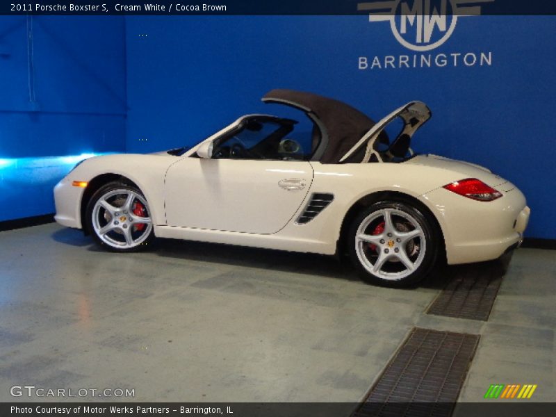 Cream White / Cocoa Brown 2011 Porsche Boxster S