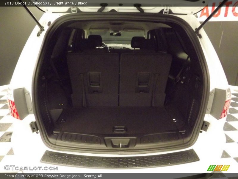 Bright White / Black 2013 Dodge Durango SXT