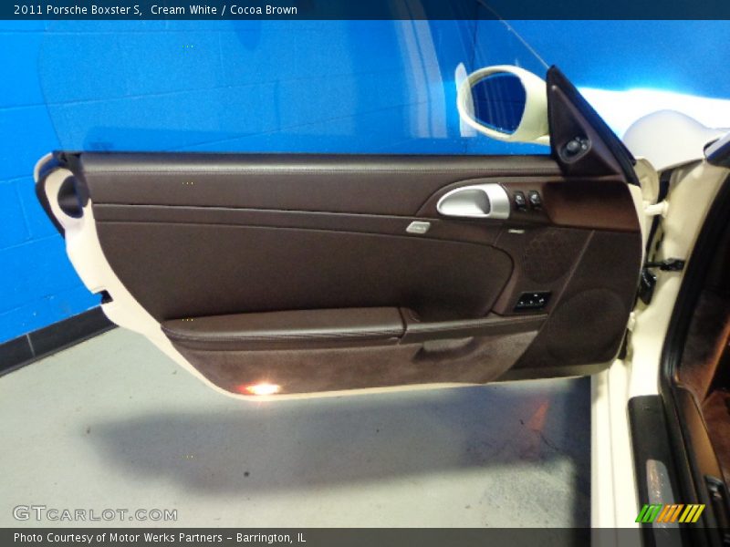 Cream White / Cocoa Brown 2011 Porsche Boxster S