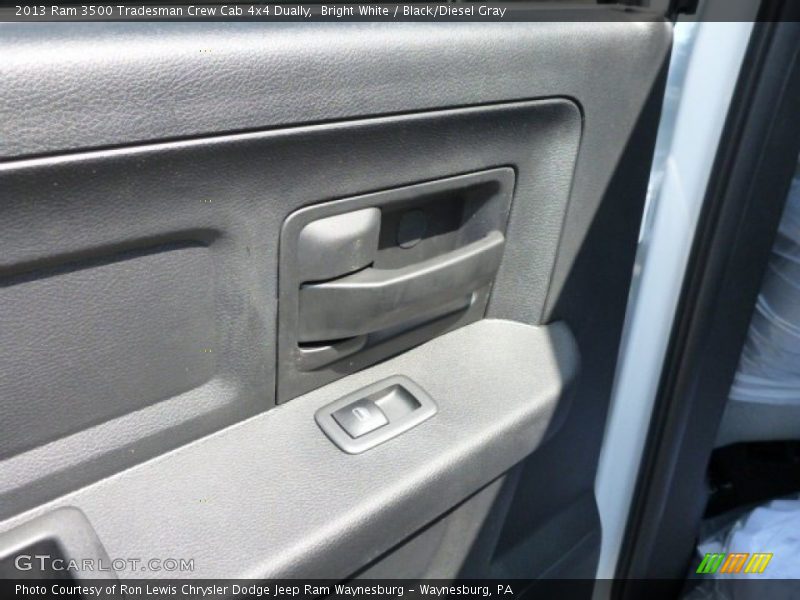 Bright White / Black/Diesel Gray 2013 Ram 3500 Tradesman Crew Cab 4x4 Dually