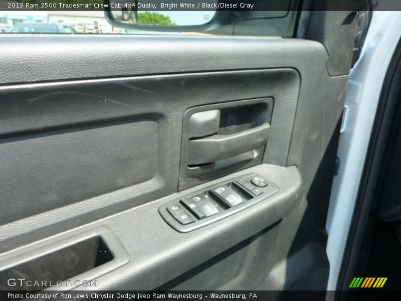 Bright White / Black/Diesel Gray 2013 Ram 3500 Tradesman Crew Cab 4x4 Dually