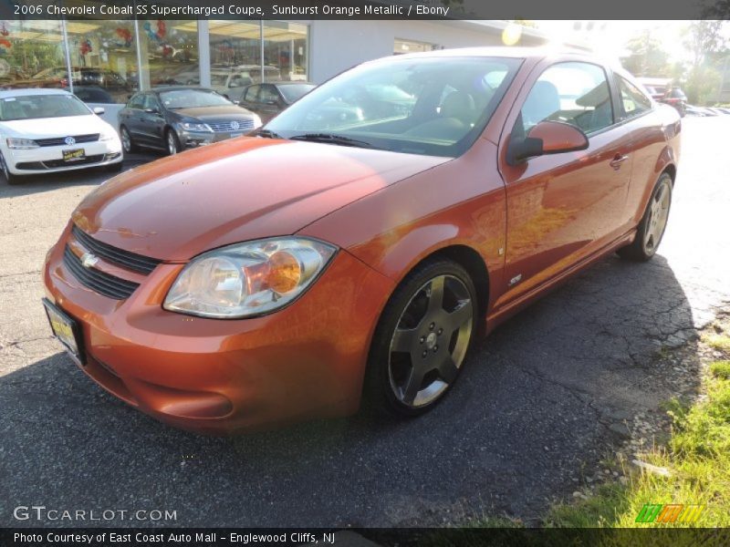 Front 3/4 View of 2006 Cobalt SS Supercharged Coupe