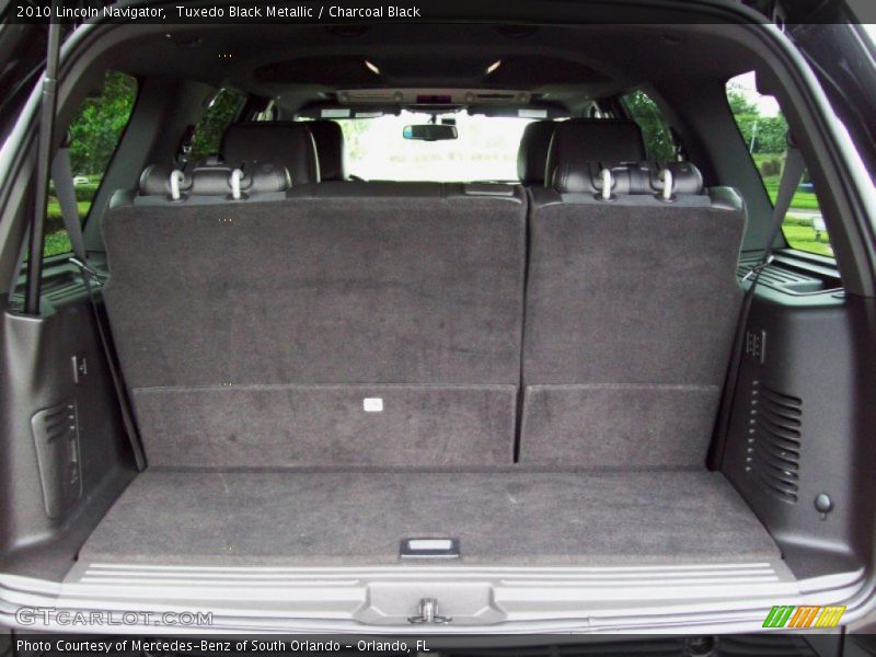 Tuxedo Black Metallic / Charcoal Black 2010 Lincoln Navigator