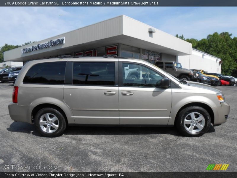 Light Sandstone Metallic / Medium Slate Gray/Light Shale 2009 Dodge Grand Caravan SE