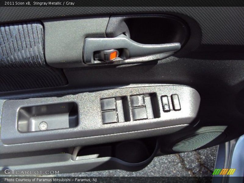 Stingray Metallic / Gray 2011 Scion xB
