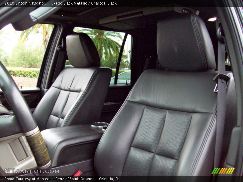 Tuxedo Black Metallic / Charcoal Black 2010 Lincoln Navigator