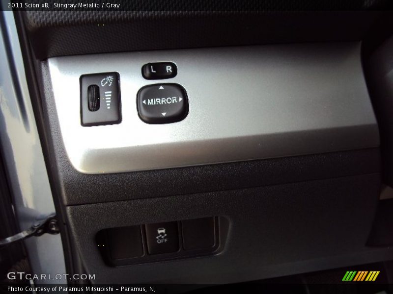 Stingray Metallic / Gray 2011 Scion xB
