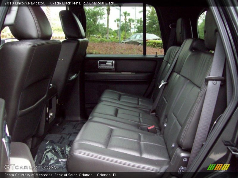 Tuxedo Black Metallic / Charcoal Black 2010 Lincoln Navigator