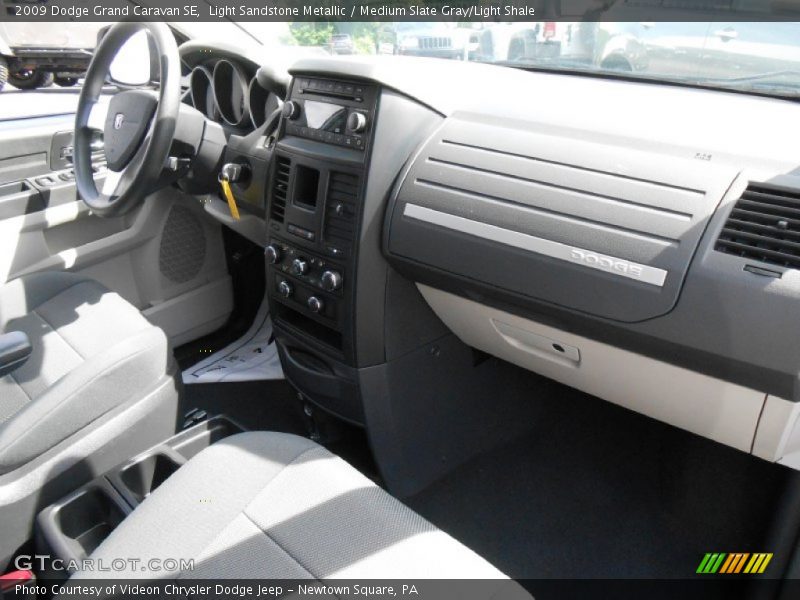 Light Sandstone Metallic / Medium Slate Gray/Light Shale 2009 Dodge Grand Caravan SE