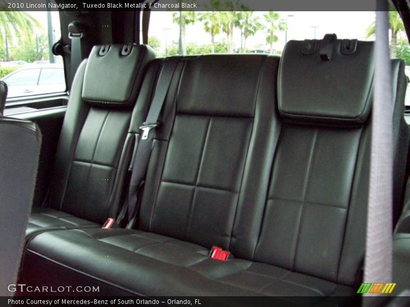 Tuxedo Black Metallic / Charcoal Black 2010 Lincoln Navigator