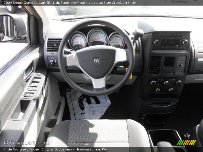 Light Sandstone Metallic / Medium Slate Gray/Light Shale 2009 Dodge Grand Caravan SE