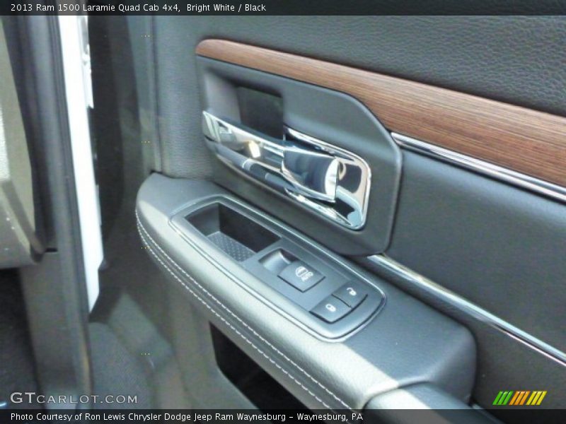 Bright White / Black 2013 Ram 1500 Laramie Quad Cab 4x4