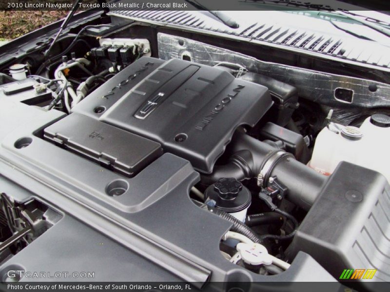 Tuxedo Black Metallic / Charcoal Black 2010 Lincoln Navigator