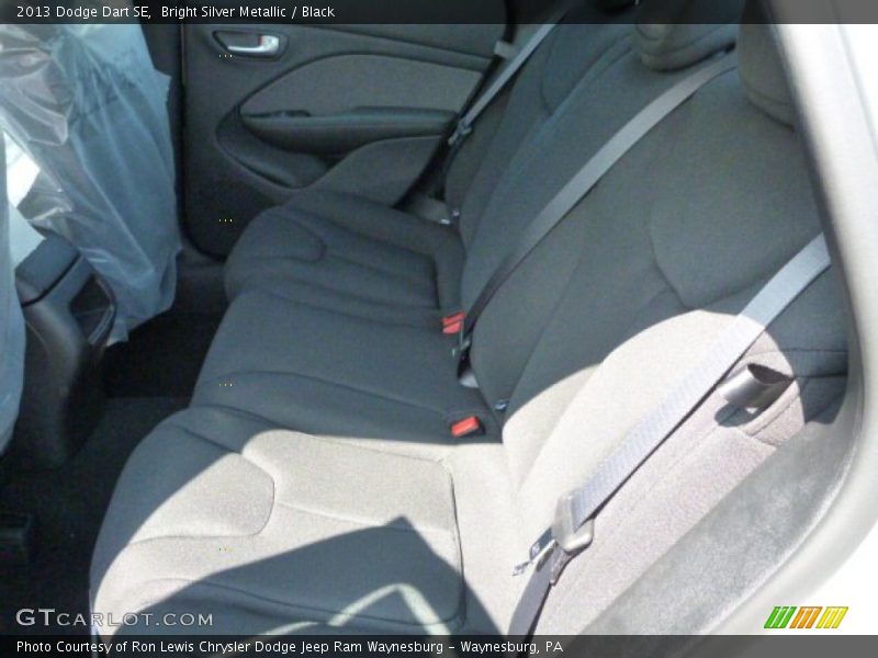 Bright Silver Metallic / Black 2013 Dodge Dart SE