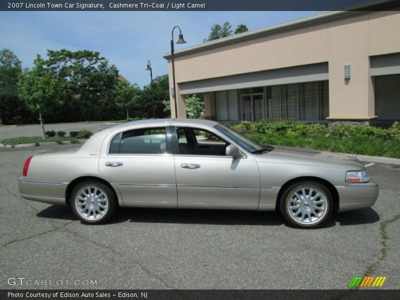 Cashmere Tri-Coat / Light Camel 2007 Lincoln Town Car Signature