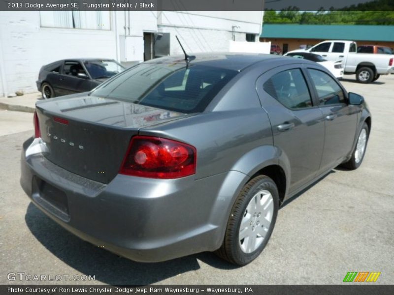 Tungsten Metallic / Black 2013 Dodge Avenger SE