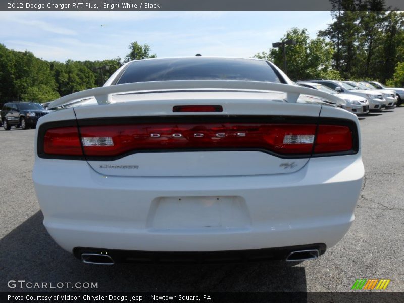 Bright White / Black 2012 Dodge Charger R/T Plus