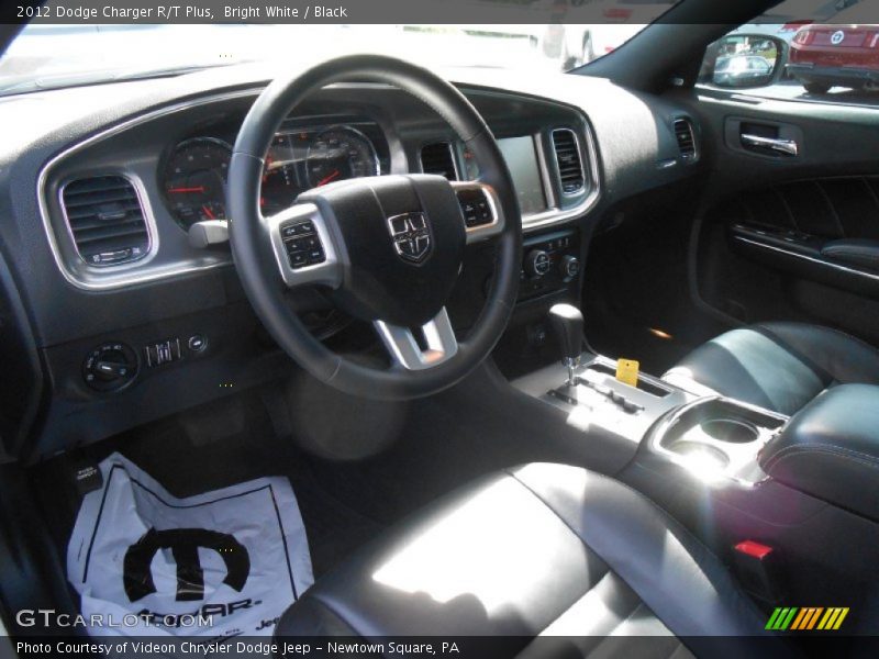Bright White / Black 2012 Dodge Charger R/T Plus