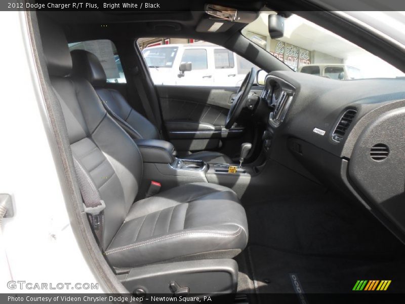 Bright White / Black 2012 Dodge Charger R/T Plus