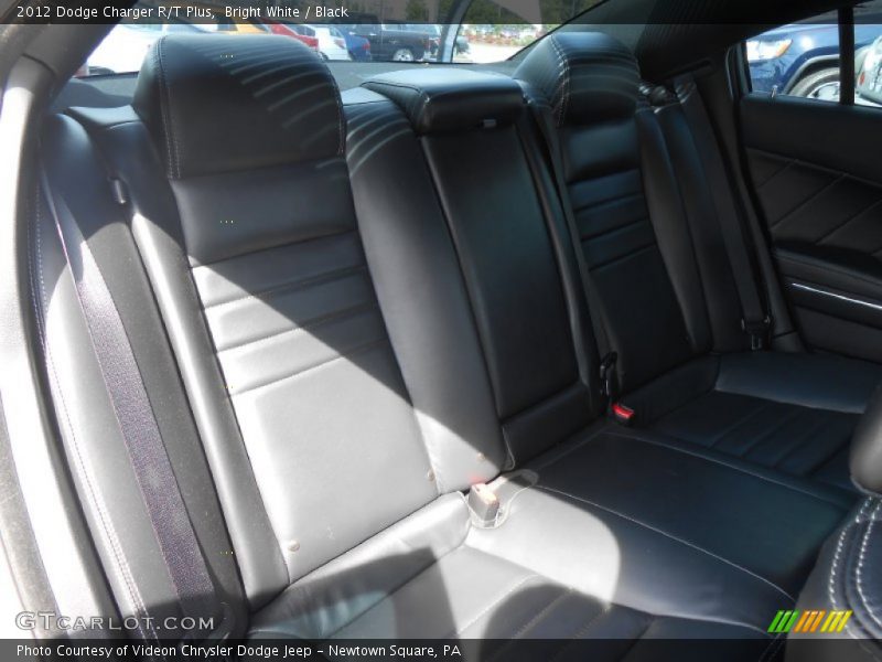 Bright White / Black 2012 Dodge Charger R/T Plus
