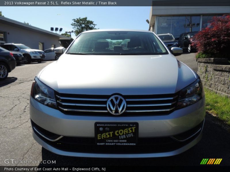 Reflex Silver Metallic / Titan Black 2013 Volkswagen Passat 2.5L S