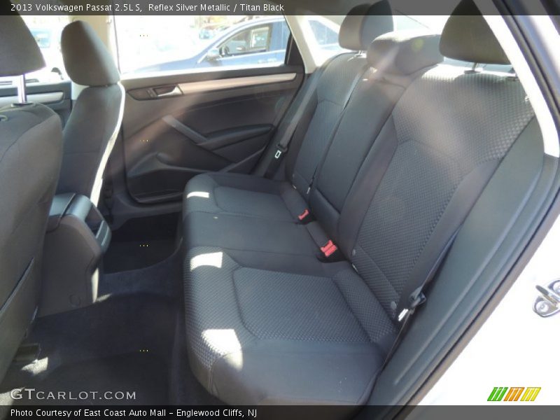 Reflex Silver Metallic / Titan Black 2013 Volkswagen Passat 2.5L S