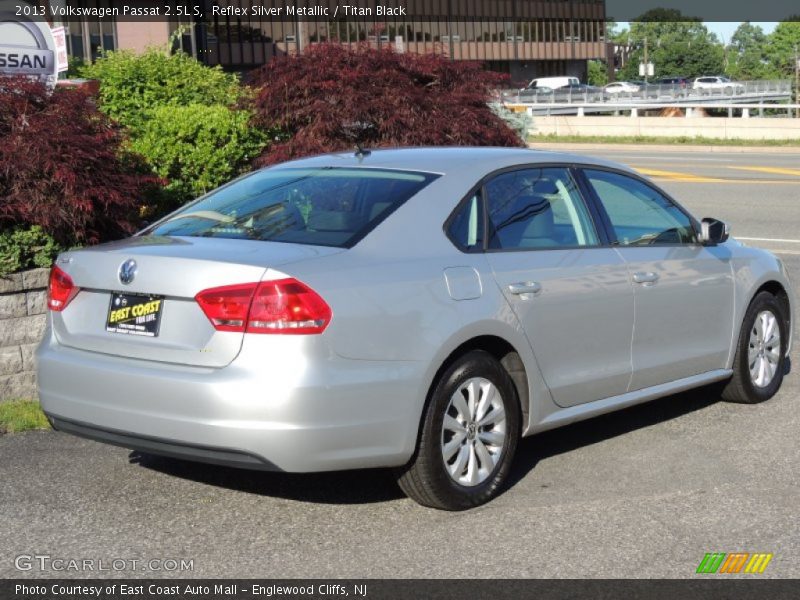 Reflex Silver Metallic / Titan Black 2013 Volkswagen Passat 2.5L S