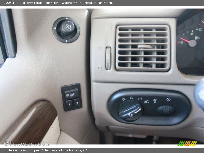 Oxford White / Medium Parchment 2005 Ford Explorer Eddie Bauer 4x4