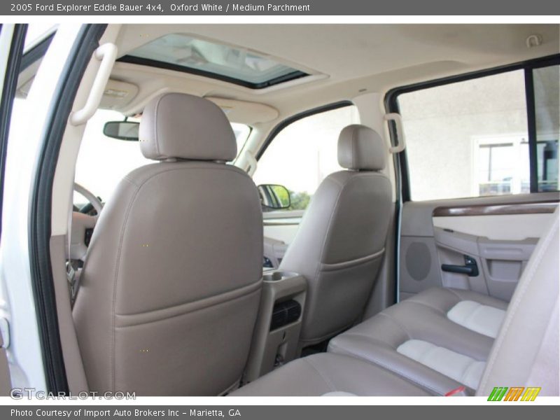 Oxford White / Medium Parchment 2005 Ford Explorer Eddie Bauer 4x4