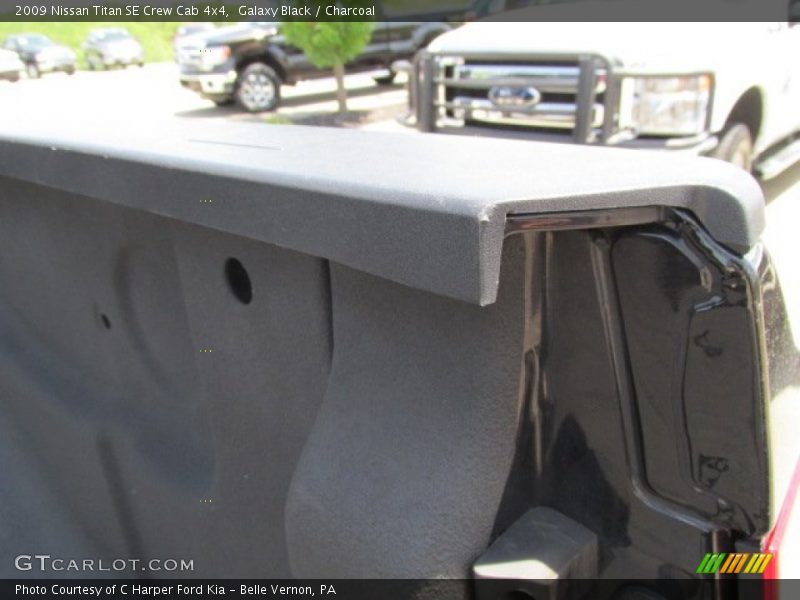 Galaxy Black / Charcoal 2009 Nissan Titan SE Crew Cab 4x4