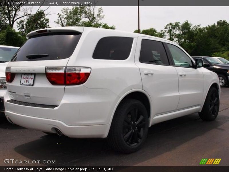 Bright White / Black 2013 Dodge Durango SXT AWD