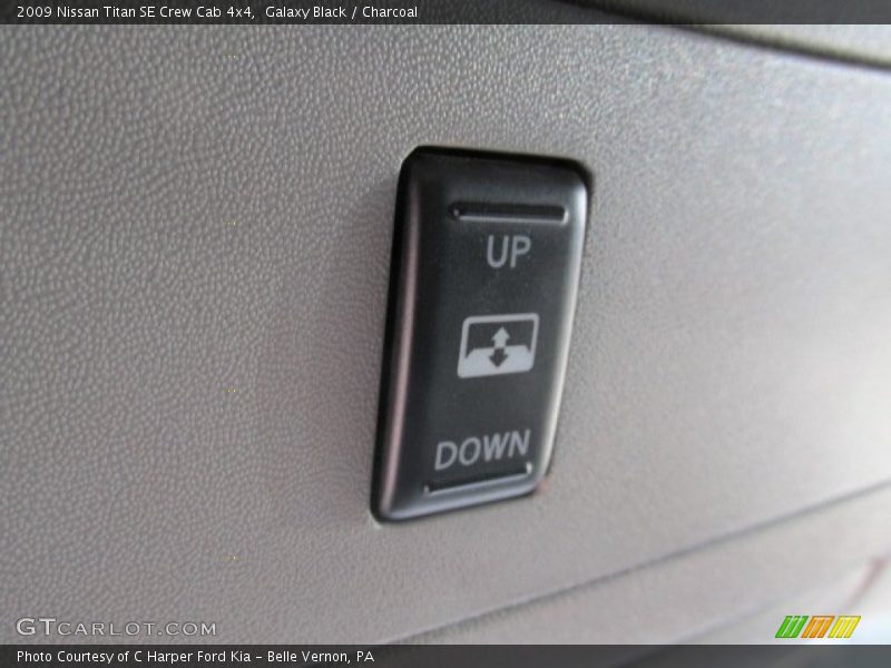 Galaxy Black / Charcoal 2009 Nissan Titan SE Crew Cab 4x4