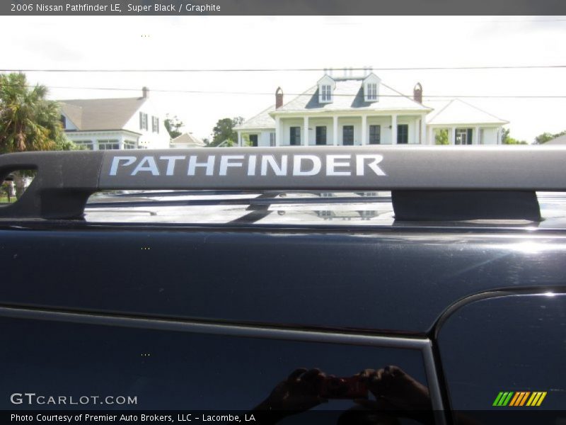 Super Black / Graphite 2006 Nissan Pathfinder LE