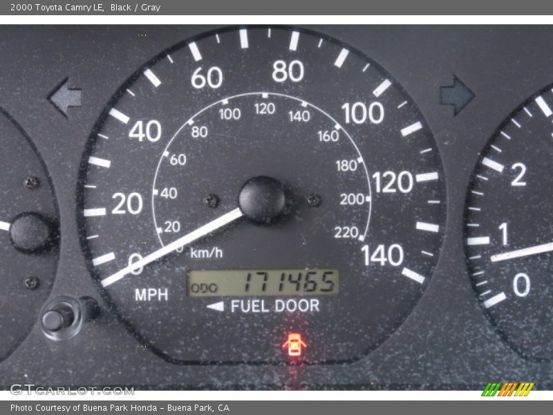 Black / Gray 2000 Toyota Camry LE
