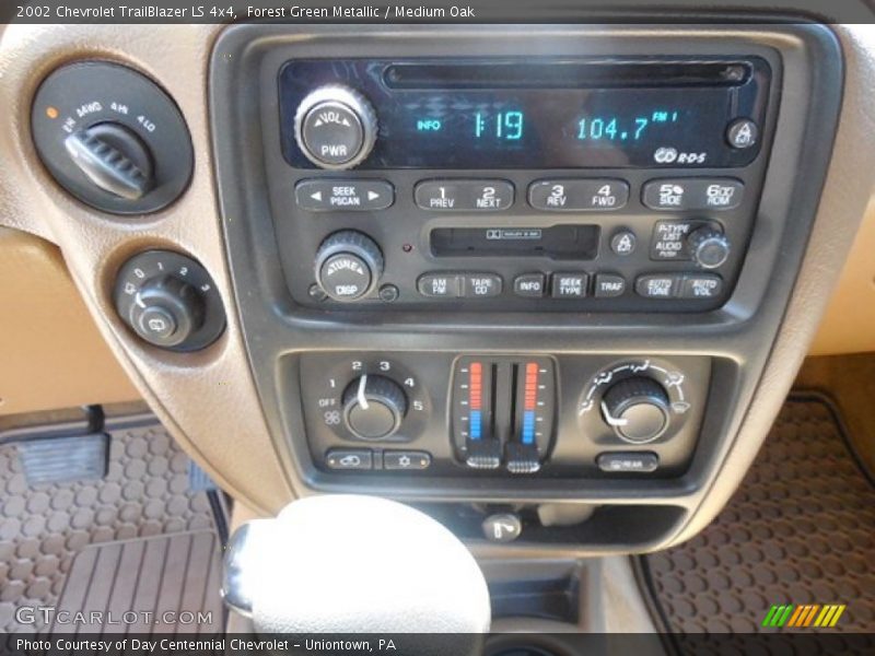 Forest Green Metallic / Medium Oak 2002 Chevrolet TrailBlazer LS 4x4